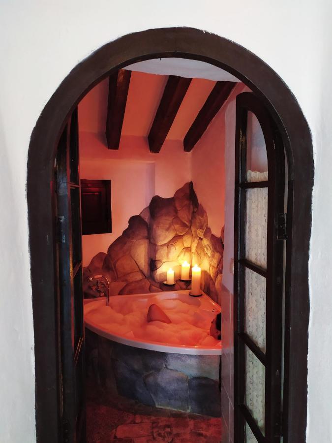 El escondite de Martina, Casa Rural Romántica Setenil De Las Bodegas Exterior foto
